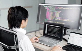 枣庄 ,php声明和调用变量的符号是什么？